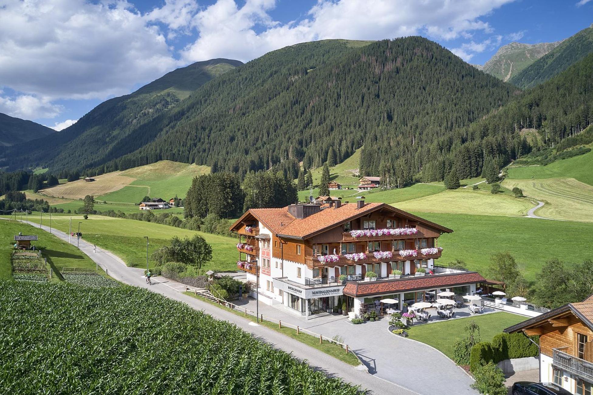 Vitalpina Hotel Magdalenahof Санта-Маддалена-ин-Казиес Экстерьер фото